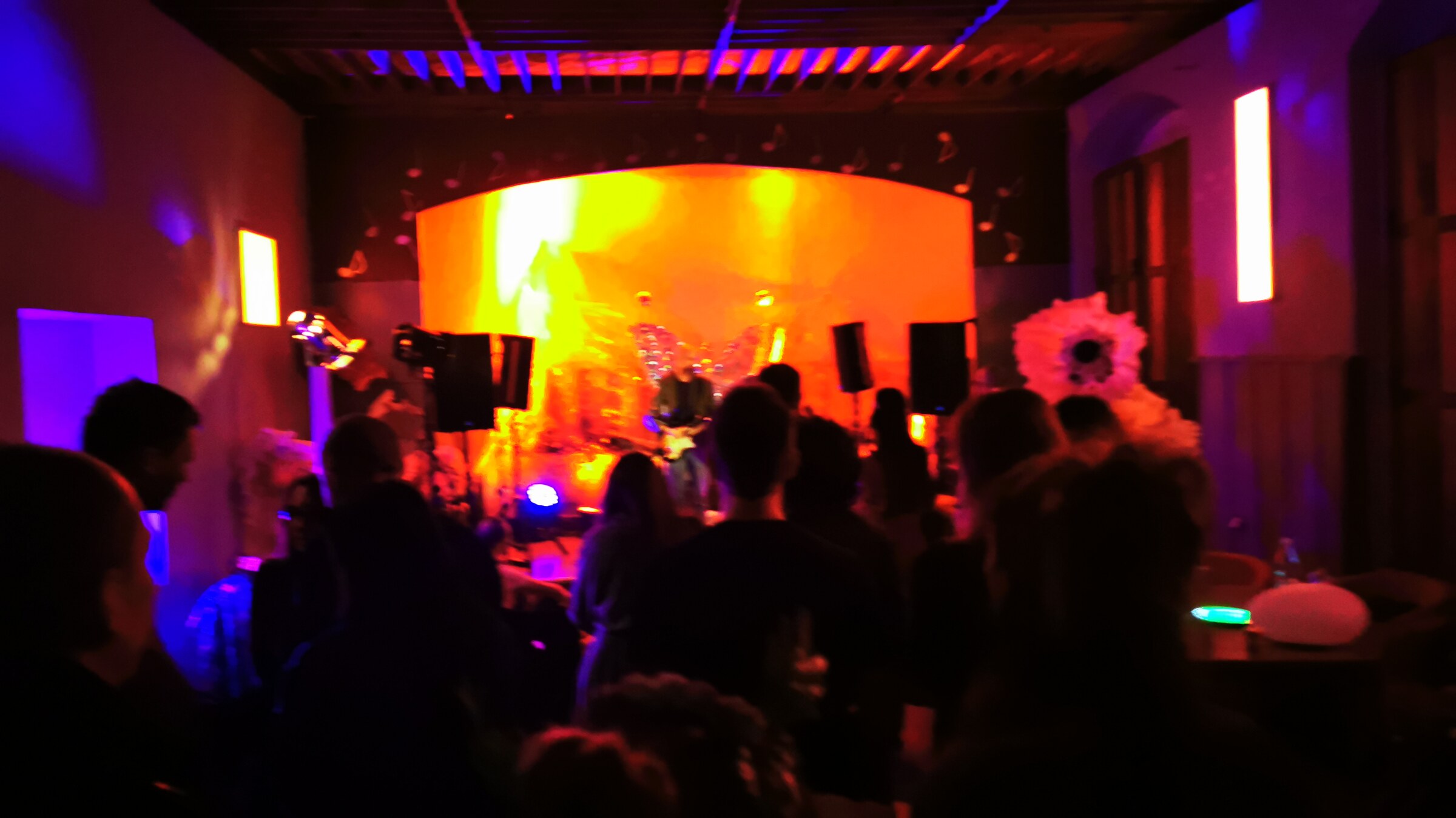Scena Luminarium podczas wydarzenia